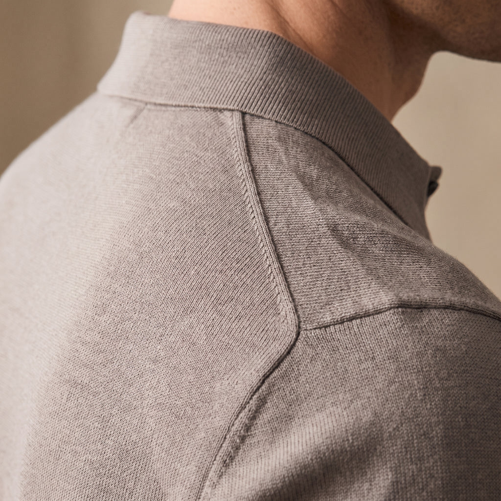 Polo Coastal de seda con corte clasico